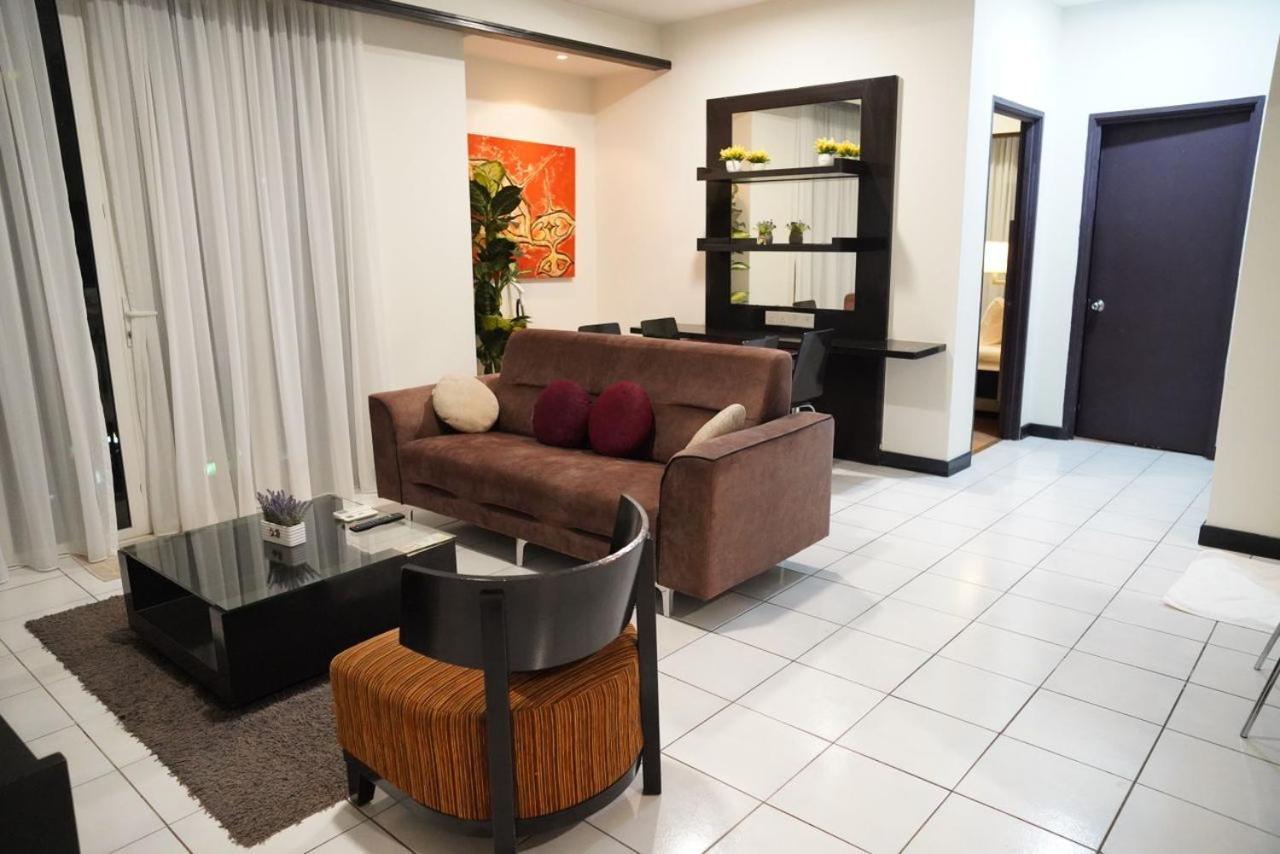 The Luxe 2 Bedrooms *